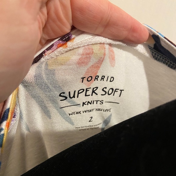 🍁Torrid babydoll button down top - Picture 4 of 5